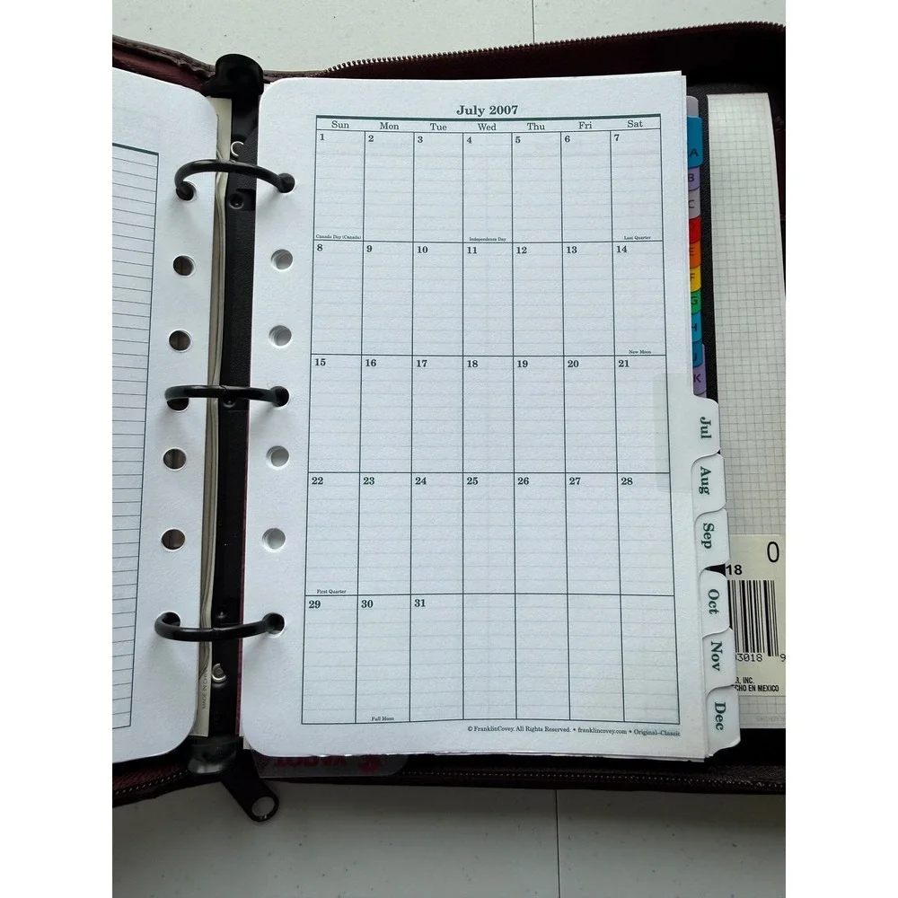 Vintage Dayrunner Planner 3 Ring 8 x 10 Classic Edition Madrid Burgundy Filled